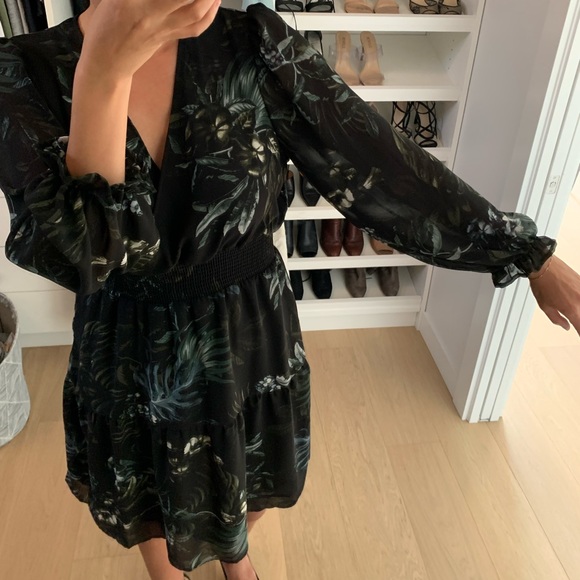 Dex Long Sleeve Flowy Floral Midi Dress - Picture 4 of 4